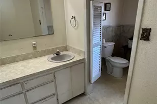 907 W Fordall St, Henderson, TX 75652 - Photo 11