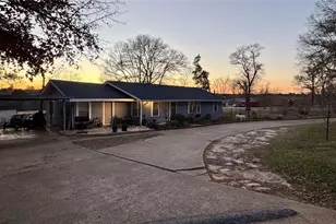 907 W Fordall St, Henderson, TX 75652 - Photo 1