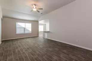 108 Magnolia Dr, Sanger, TX 76266 - Photo 3