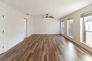 813 Silverbrook Dr, Saginaw, TX 76179 - Photo 5