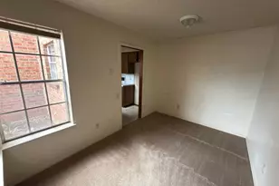 505 N Walnut Creek Dr, Mansfield, TX 76063 - Photo 7