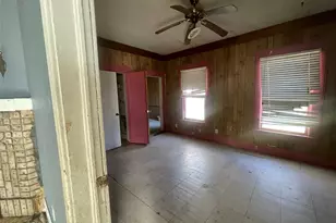 419 Coleman St, Marlin, TX 76661 - Photo 7