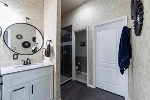 1706 Hollow Creek Ct, Garland, TX 75040 - Photo 29
