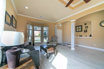 1706 Hollow Creek Court, Garland, TX 75040 - Photo 5