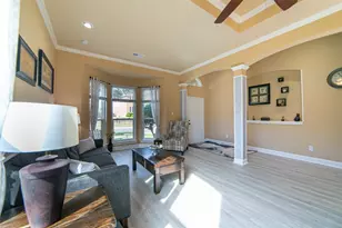 1706 Hollow Creek Ct, Garland, TX 75040 - Photo 5