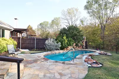 1706 Hollow Creek Court, Garland, TX 75040 - Photo 3