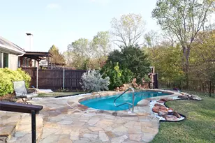 1706 Hollow Creek Ct, Garland, TX 75040 - Photo 3
