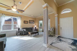 1706 Hollow Creek Ct, Garland, TX 75040 - Photo 11