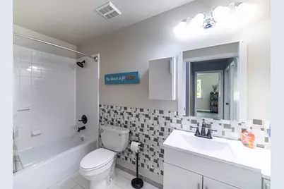1706 Hollow Creek Court, Garland, TX 75040 - Photo 19