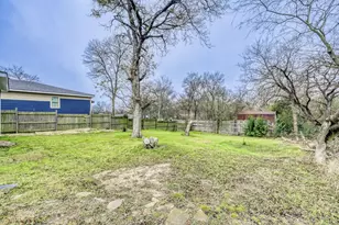 207 Young St, Waxahachie, TX 75165 - Photo 27