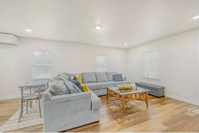 207 Young Street, Waxahachie, TX 75165 - Photo 5