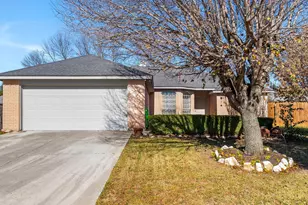 409 Huddleston Ct, Springtown, TX 76082 - Photo 1