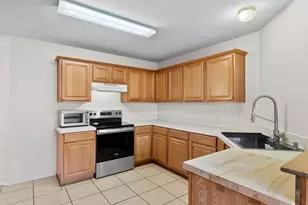 409 Huddleston Ct, Springtown, TX 76082 - Photo 9
