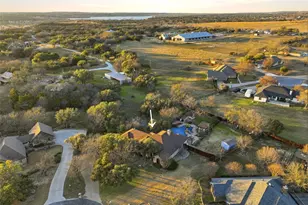 106 Manor Ct N, Willow Park, TX 76087 - Photo 5