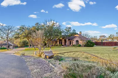 106 Manor Court N, Willow Park, TX 76087 - Photo 3