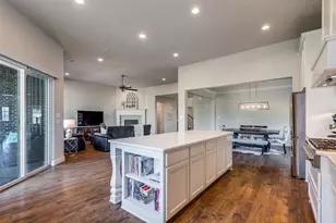 240 Marie Cir, Frisco, TX 75033 - Photo 13