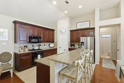 9136 Cottonwood Village Drive, Fort Worth, TX 76120 - Photo 7