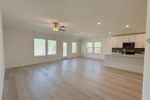 700 London Town Ln, Princeton, TX 75071 - Photo 9