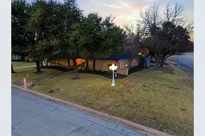 200 Hillview Drive, Hurst, TX 76054 - Photo 29