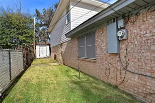 200 Hillview Dr, Hurst, TX 76054 - Photo 25