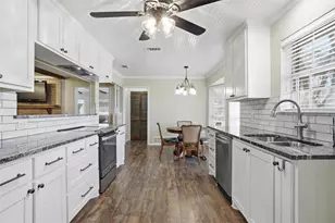200 Hillview Dr, Hurst, TX 76054 - Photo 5