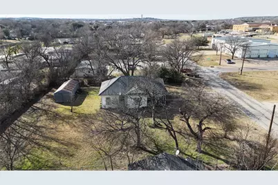 213 W Elred Street, Burleson, TX 76028 - Photo 3