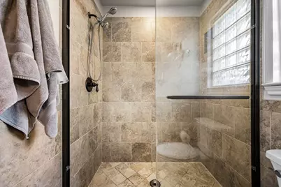 10623 Estate Lane, Dallas, TX 75238 - Photo 17