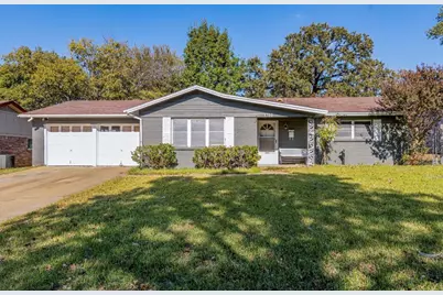 1700 Sagebrush Trail, Euless, TX 76040 - Photo 1