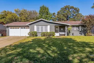 1700 Sagebush Trail, Euless, TX 76040 - Photo 1