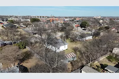 213 W Eldred Street #1, Burleson, TX 76028 - Photo 9