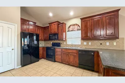 1725 Wild Deer Way, Arlington, TX 76002 - Photo 7