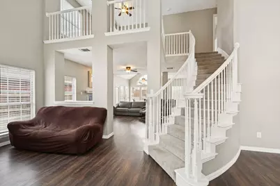 5809 Chatsworth Court, Arlington, TX 76018 - Photo 3