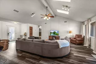 107 Springridge Ln, Euless, TX 76039 - Photo 9