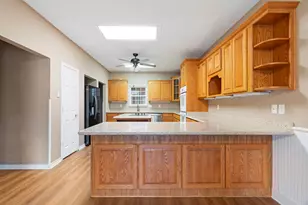 126 Hidden Lake Dr, Powderly, TX 75473 - Photo 9