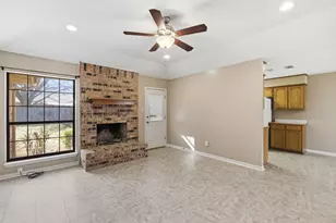 210 Maple Ln, Stephenville, TX 76401 - Photo 11