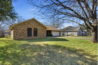 210 Maple Lane, Stephenville, TX 76401 - Photo 3
