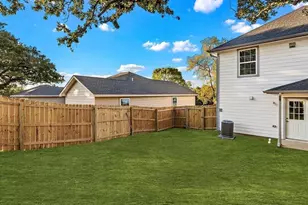 406 E Elm St, Denison, TX 75021 - Photo 21