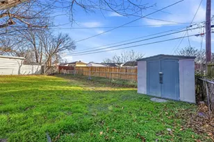 1005 Highland Dr, Grand Prairie, TX 75051 - Photo 17