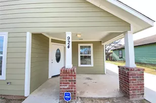 924 E Annie St, Fort Worth, TX 76104 - Photo 5