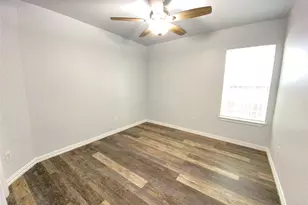 924 E Annie St, Fort Worth, TX 76104 - Photo 15