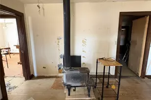 500 N Victory St, Graham, TX 76450 - Photo 25