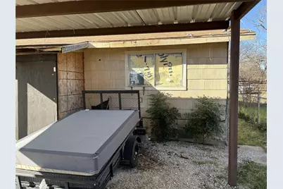 500 N Victory Street, Graham, TX 76450 - Photo 9