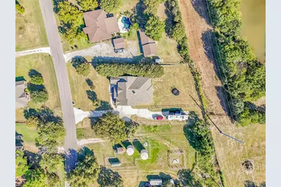 108 Southwood Drive, Burleson, TX 76028 - Photo 39