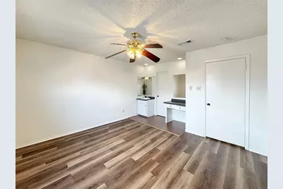 1024 Southmoor Drive #1026, Arlington, TX 76010 - Photo 13