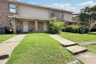 1024 Southmoor Dr, Arlington, TX 76010 - Photo 1