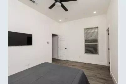 2216 Dyson Street, Dallas, TX 75215 - Photo 7