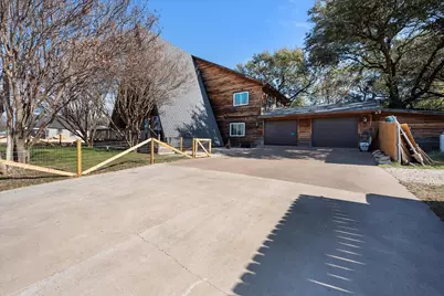 613 Mustang Trail, Granbury, TX 76049 - Photo 35