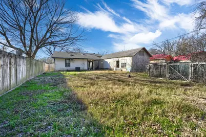 2112 Mangum Street, Commerce, TX 75428 - Photo 19