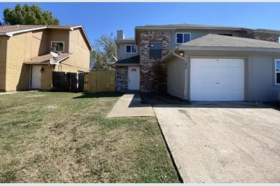 2618 Isbella Drive, Grand Prairie, TX 75052 - Photo 1