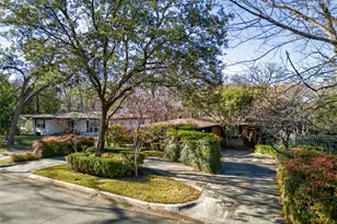 10329 Lake Gardens Dr, Dallas, TX 75218 - Photo 31